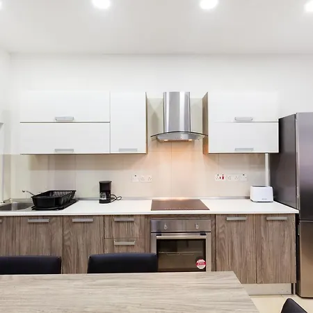 Lägenhet Pc3- Centrally Located Apt-close To