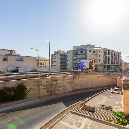 Pc3- Centrally Located Apt-close To * Msida