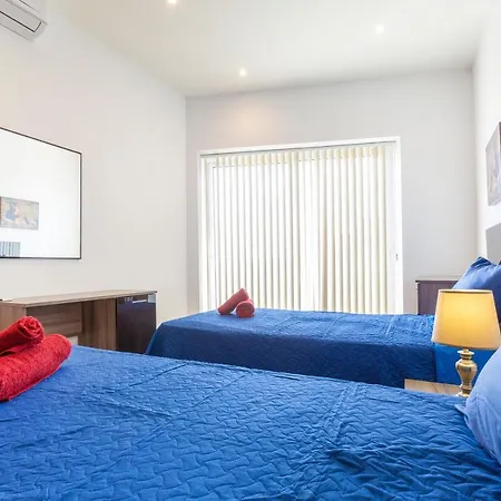 شقة Pc3- Centrally Located Apt-close To *